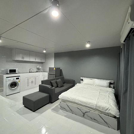 Impact Donmuang Popular Condo C5 Bangkok Phòng bức ảnh